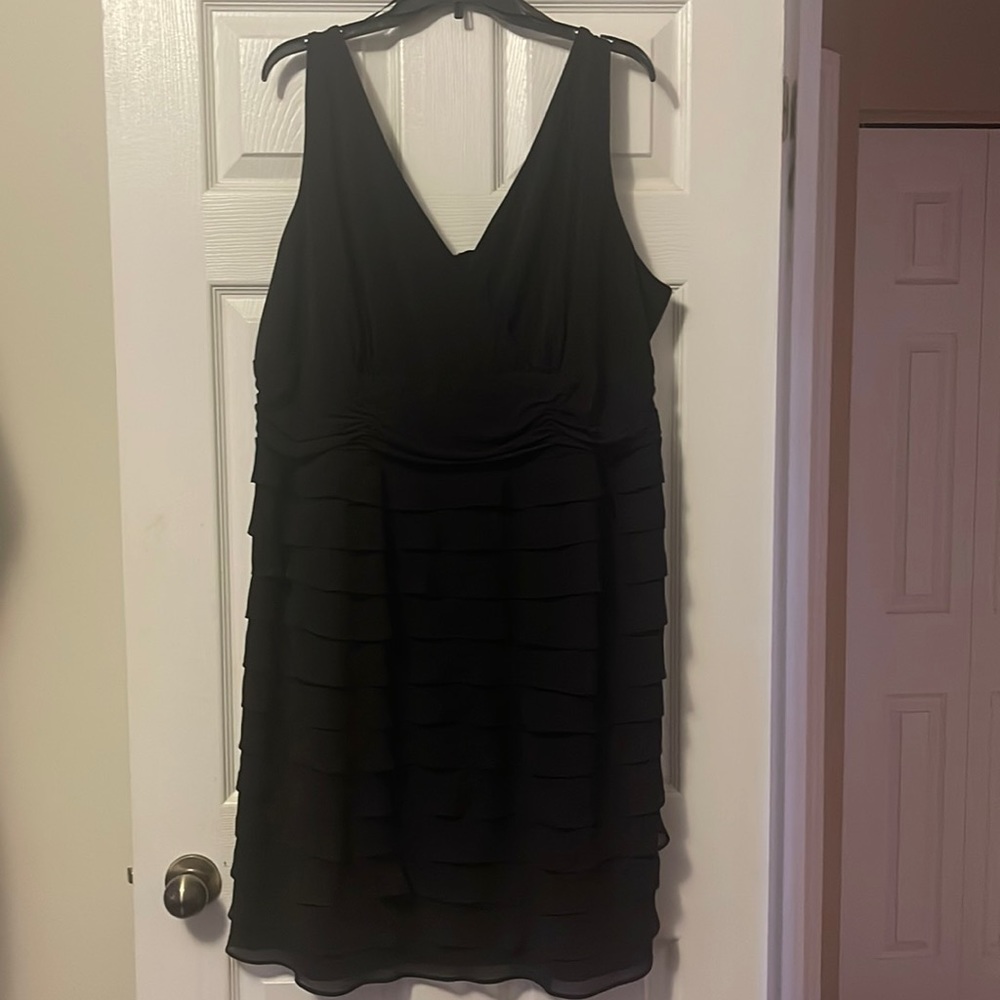 EUC DressBarn Black Ruffle Cocktail Dress (22W)